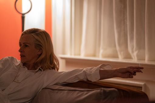 Julia Roberts als Alma in AFTER THE HUNT, von Amazon MGM Studios. Photo Credit: Courtesy of Amazon MGM Studios © 2025 Amazon Content Services LLC. All Rights Reserved.