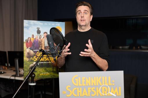 Bastian Pastewka („Mopple“) bei den Sprachaufnahmen für GLENNKILL: EIN SCHAFSKRIMI von  Sony Pictures Entertainment Deutschland GmbH.  Credit: Sebastian Reuter  © 2026 Sony Pictures Entertainment Deutschland GmbH